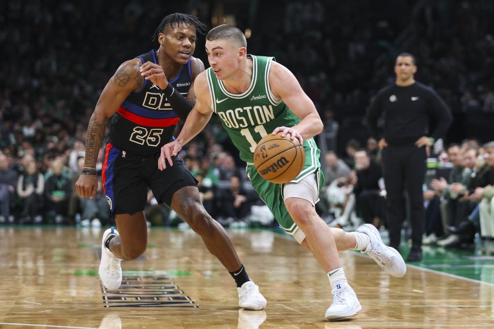 他与队友萨 他与队友萨